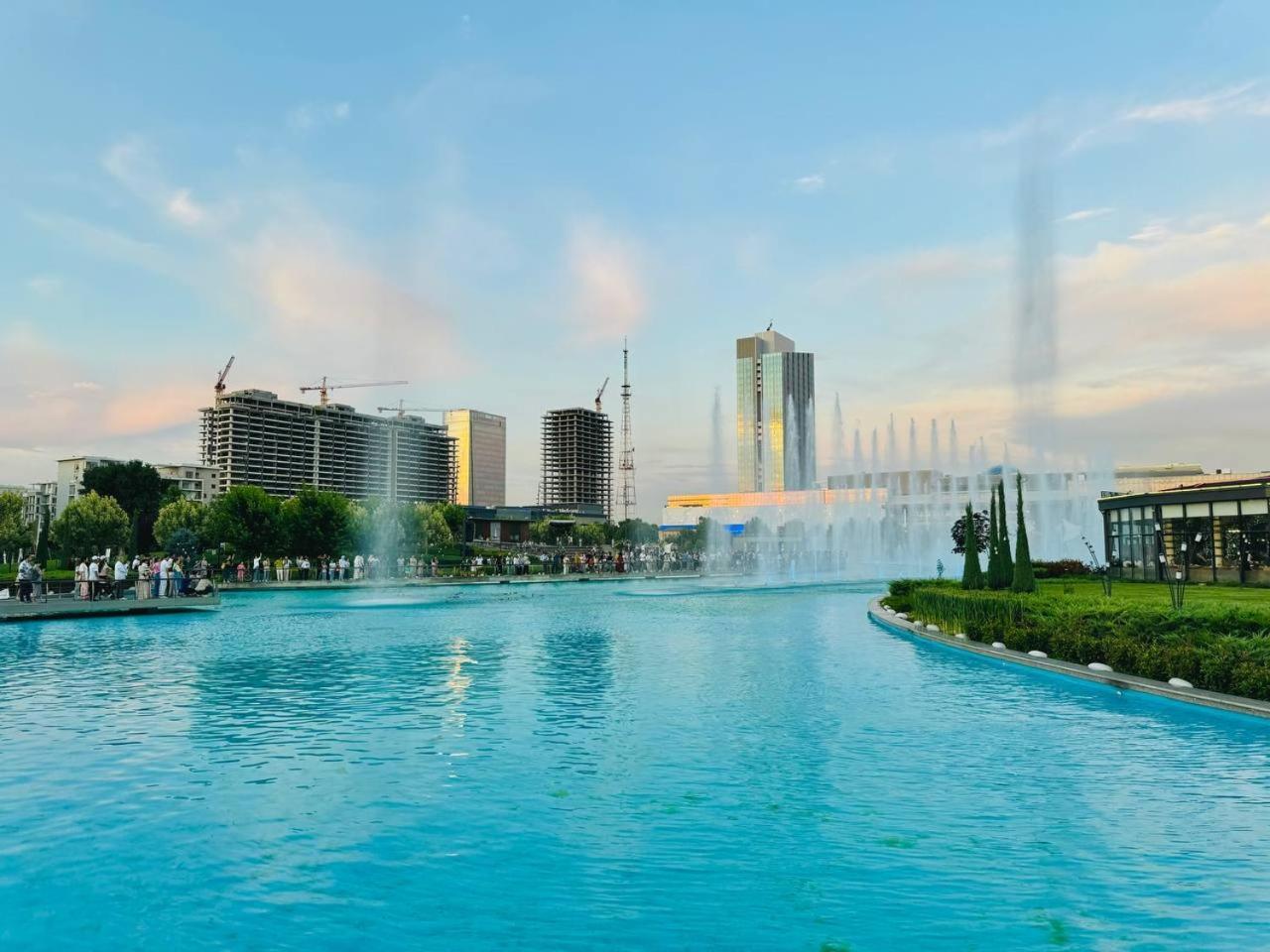 Boulevard Tashkent City Buitenkant foto