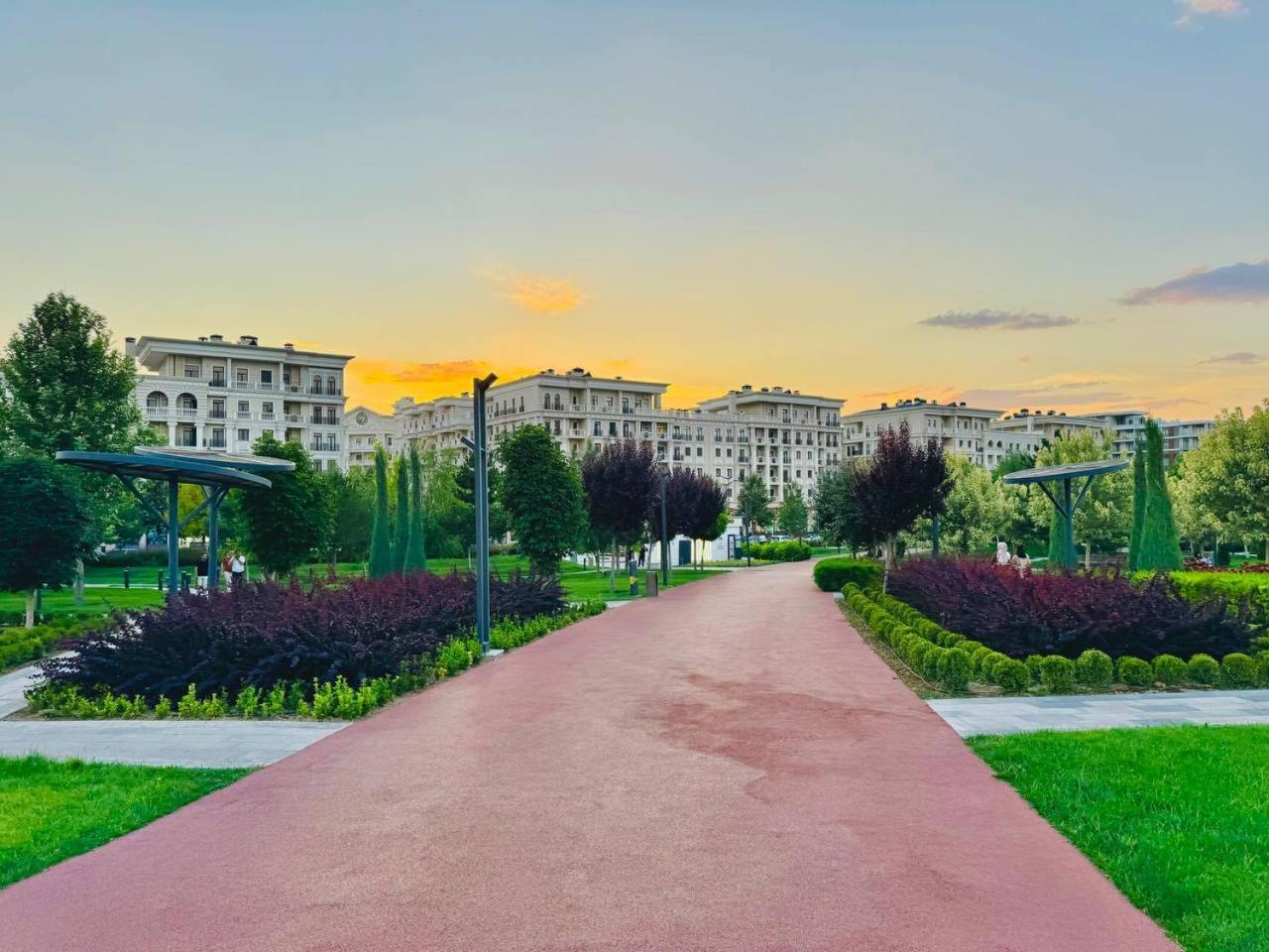 Boulevard Tashkent City Buitenkant foto